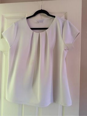 Liz Claiborne Cream Short-Sleeve Pleated Front Blouse